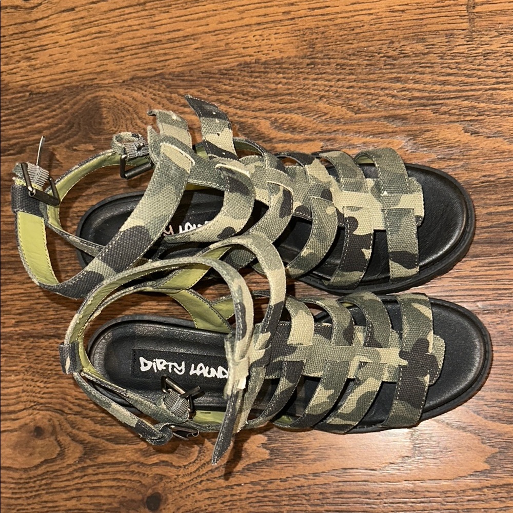 Brand New: Dirty Laundry Camouflage Multi-Strap Sandals